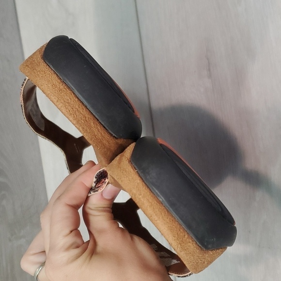 Vionic Women Floriana Leather Toestpost Thong Comfort Sandals Flats shoes sz 7 - Picture 6 of 11